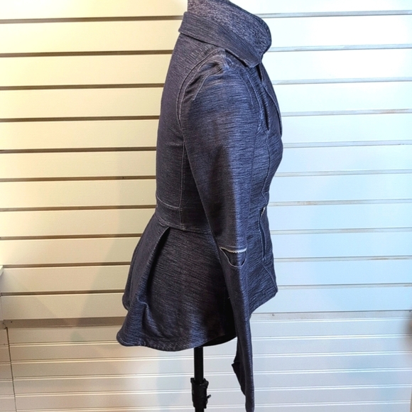 Lululemon Ride On Fitted Blazer Deep Indigo Size 4 EUC - Picture 6 of 12